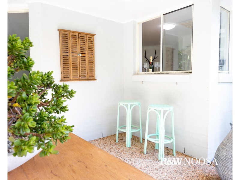 14 Moonbeam Crescent, Castaways Beach QLD 4567