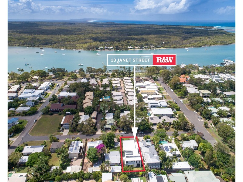 13 Janet Street, Noosaville QLD 4566