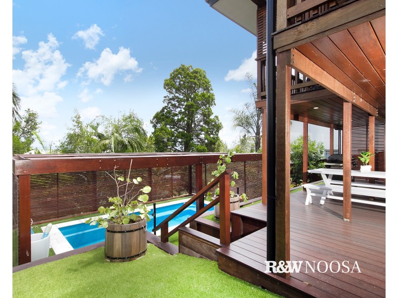 22 Nairana Rest, Noosa Heads QLD 4567