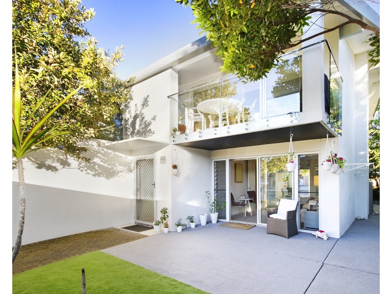 2/29 Noosa Parade, Noosa Heads QLD 4567