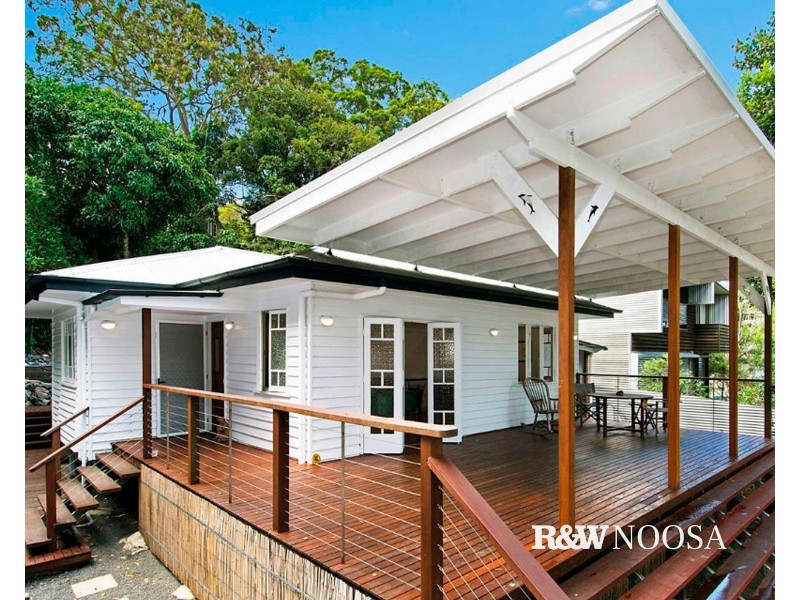 8 Boreen Parade, Boreen Point QLD 4565