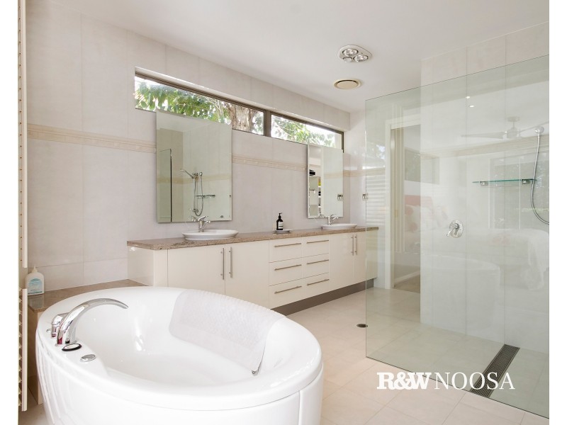 524/61 Noosa Springs Drive, Noosa Heads QLD 4567