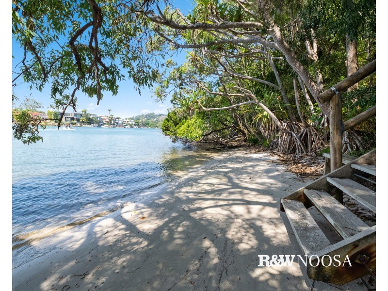 13/2 Serenity Close, Noosa Heads QLD 4567