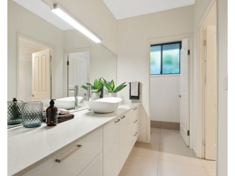 5 Burgess Drive, Tewantin QLD 4565