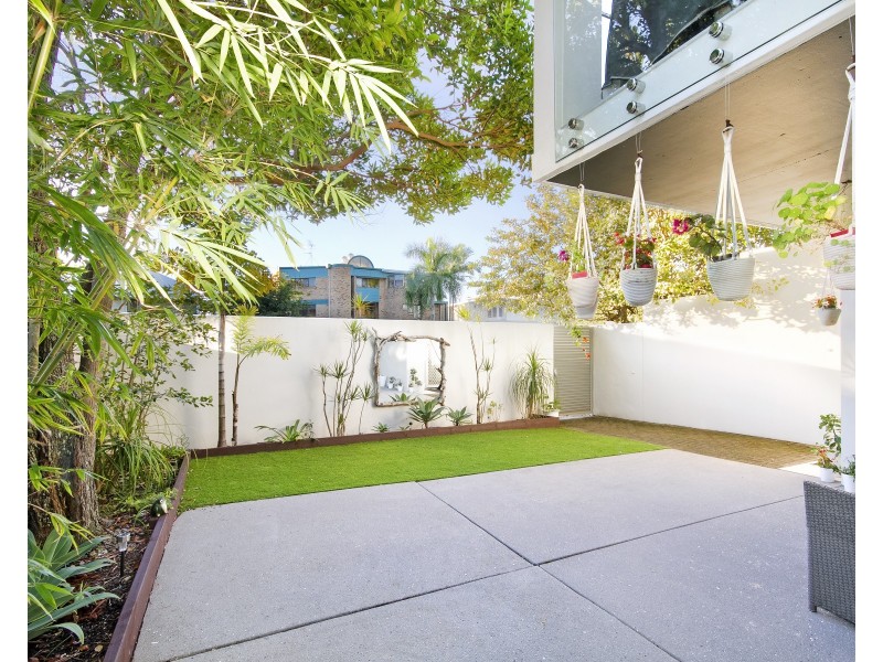 2/29 Noosa Parade, Noosa Heads QLD 4567