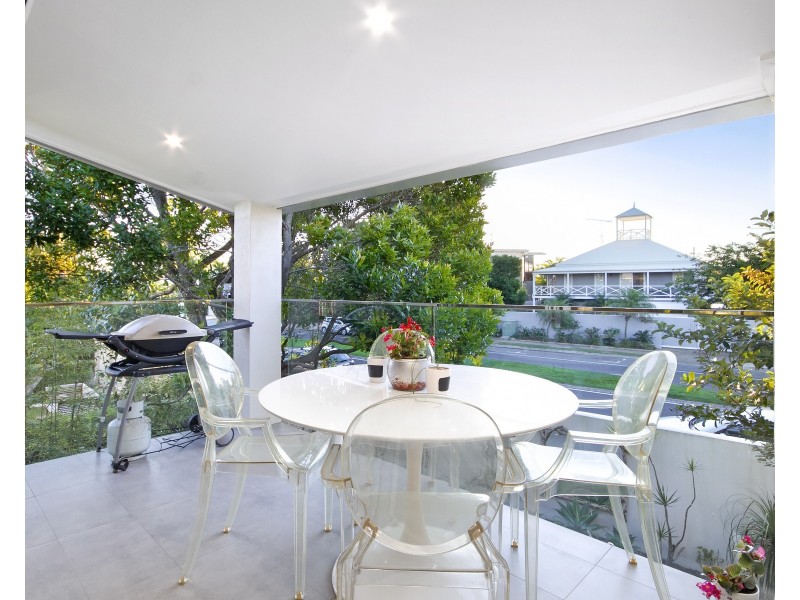 2/29 Noosa Parade, Noosa Heads QLD 4567