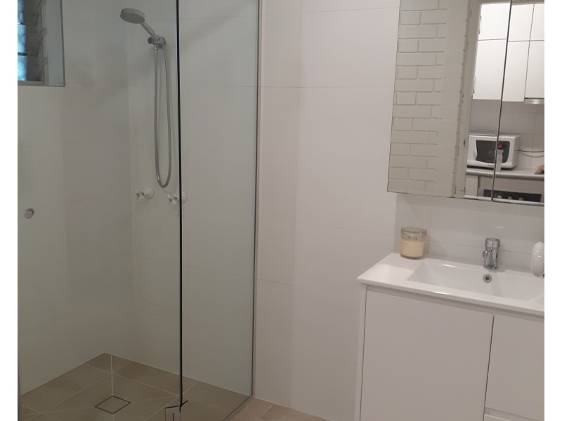 2/15 Russell Street, Noosaville QLD 4566