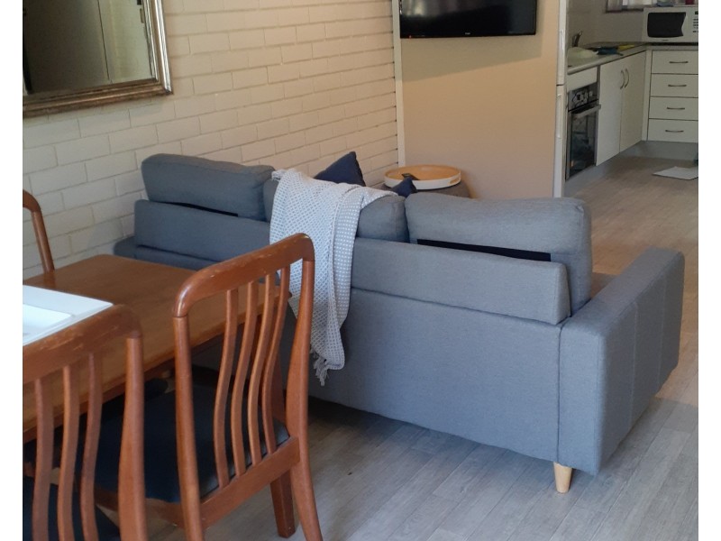 2/15 Russell Street, Noosaville QLD 4566