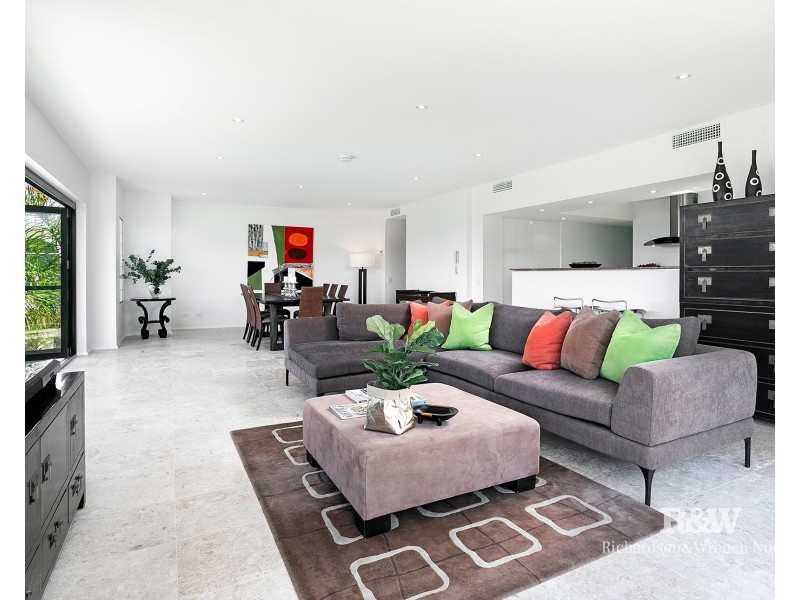 1/33 Duke Street, Sunshine Beach QLD 4567