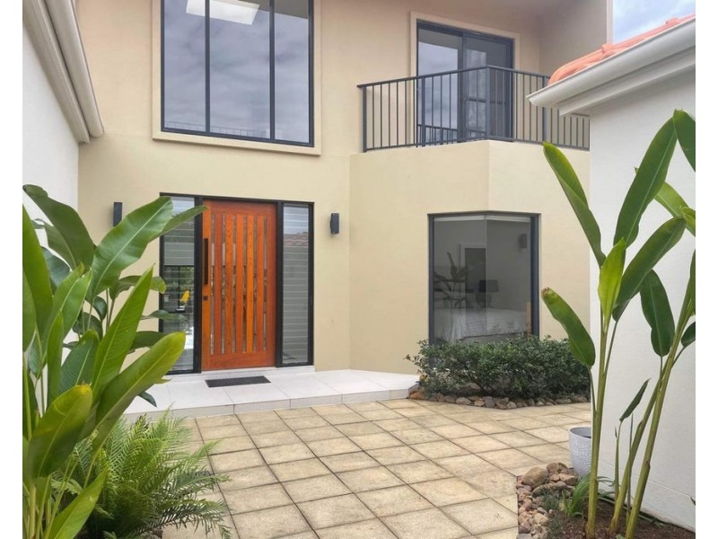 559/61 Noosa Springs Drive, Noosa Heads QLD 4567