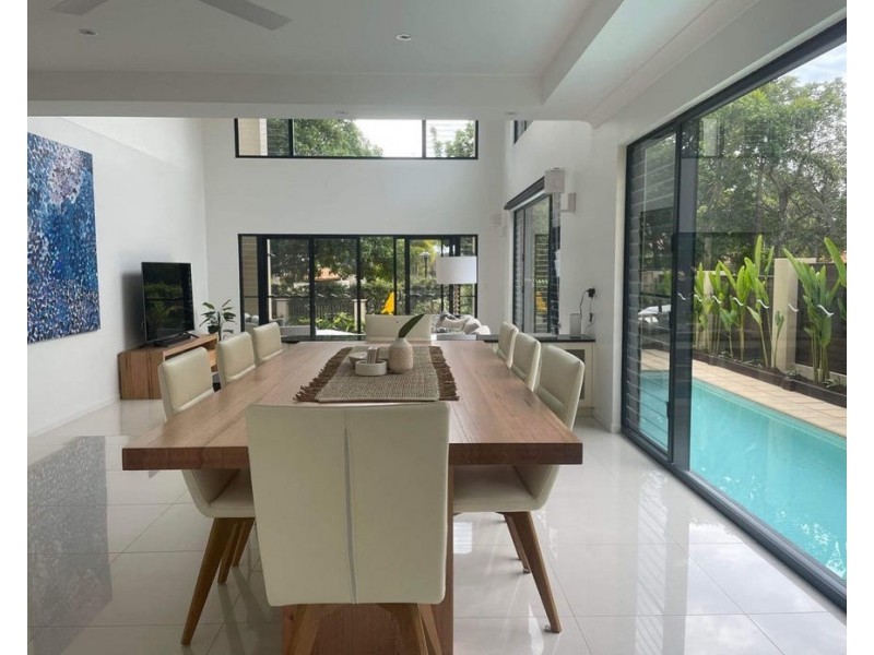 559/61 Noosa Springs Drive, Noosa Heads QLD 4567