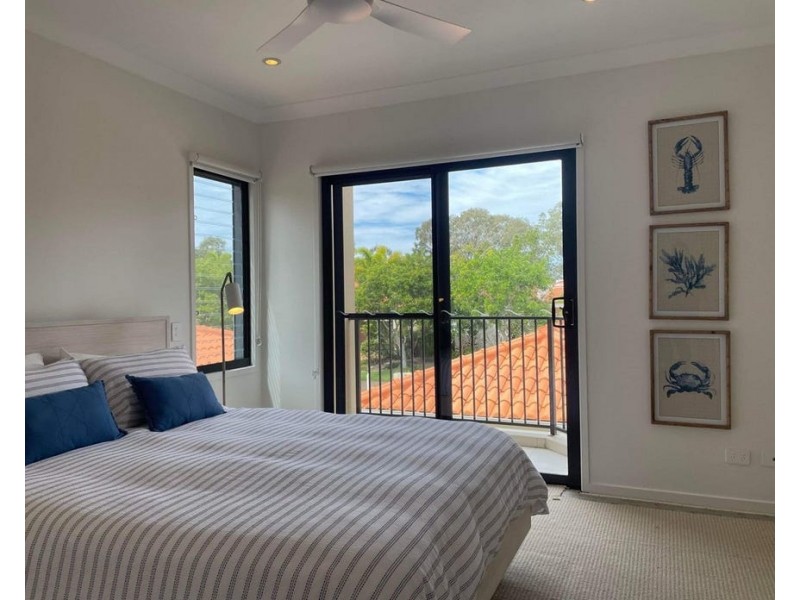 559/61 Noosa Springs Drive, Noosa Heads QLD 4567