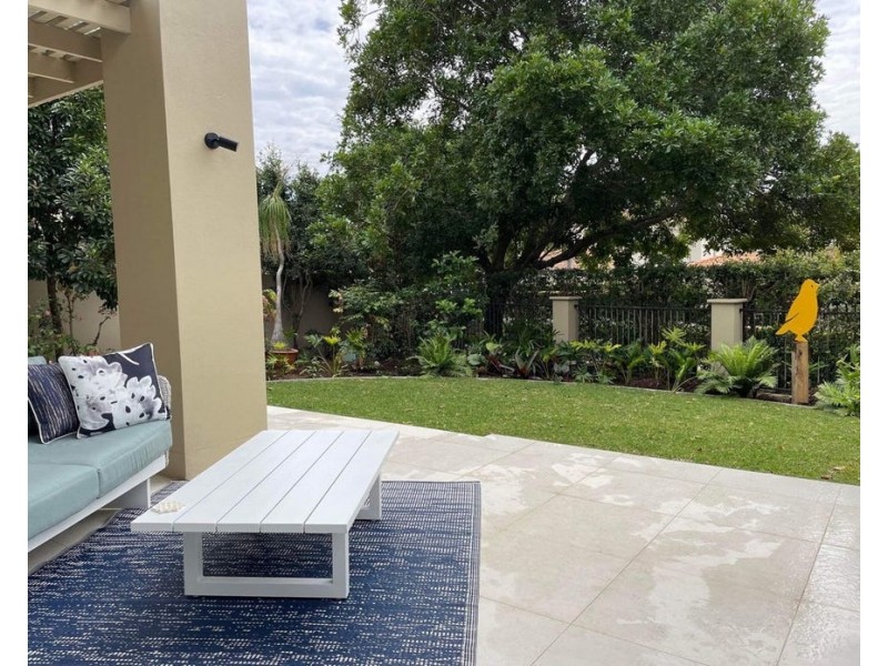 559/61 Noosa Springs Drive, Noosa Heads QLD 4567