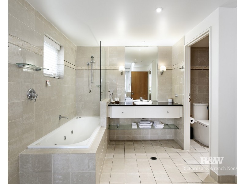 517/32 Hastings Street, Noosa Heads QLD 4567