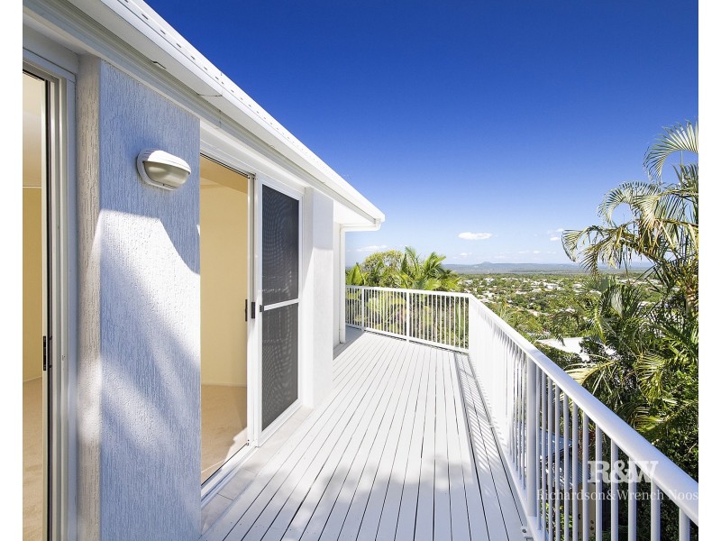 9 Mainsails Square, Noosa Heads QLD 4567