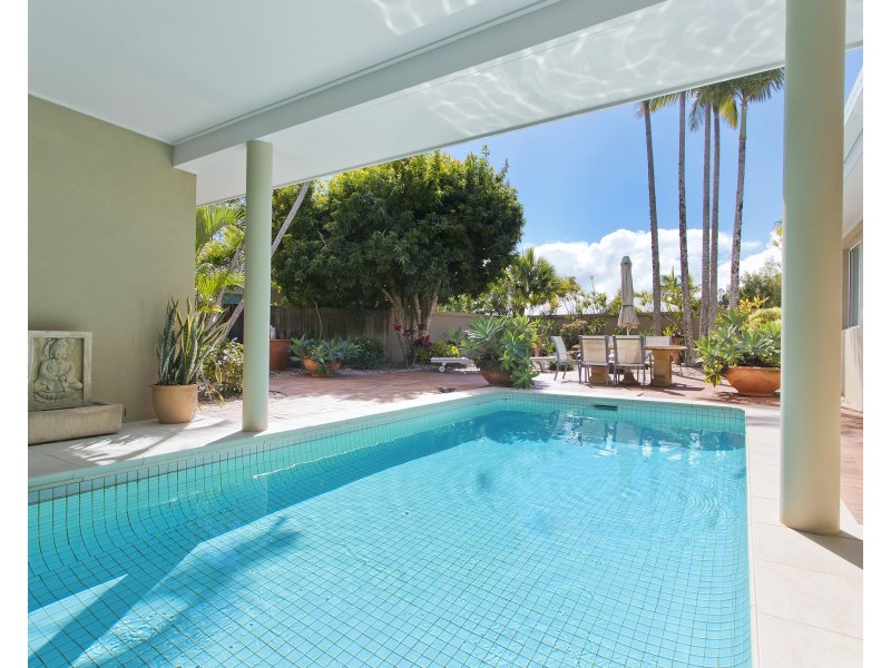 37 Dolphin Crescent, Noosaville QLD 4566