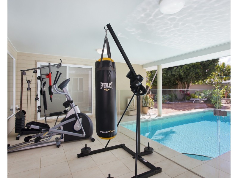 37 Dolphin Crescent, Noosaville QLD 4566