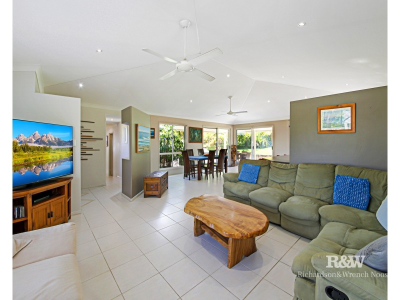 2 Cooroibah Crescent, Tewantin QLD 4565