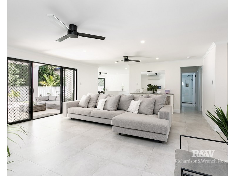 65 Lake Entrance Boulevard, Noosaville QLD 4566