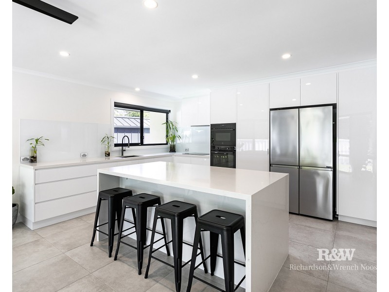 65 Lake Entrance Boulevard, Noosaville QLD 4566