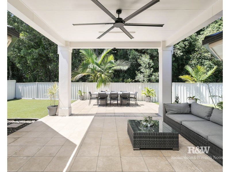 65 Lake Entrance Boulevard, Noosaville QLD 4566