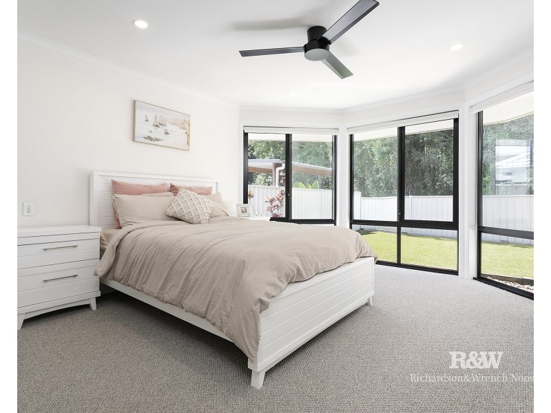 65 Lake Entrance Boulevard, Noosaville QLD 4566