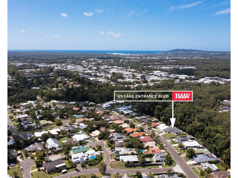 65 Lake Entrance Boulevard, Noosaville QLD 4566