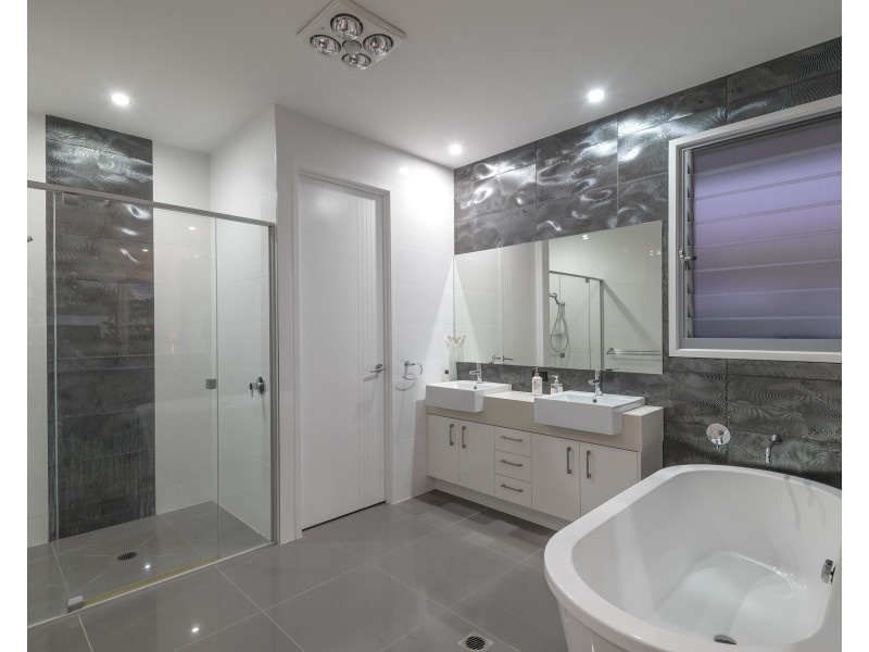 123 Shorehaven Drive, Noosa Waters QLD 4566