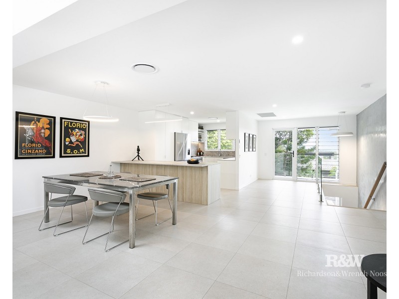 39 Nairana Rest, Noosa Heads QLD 4567