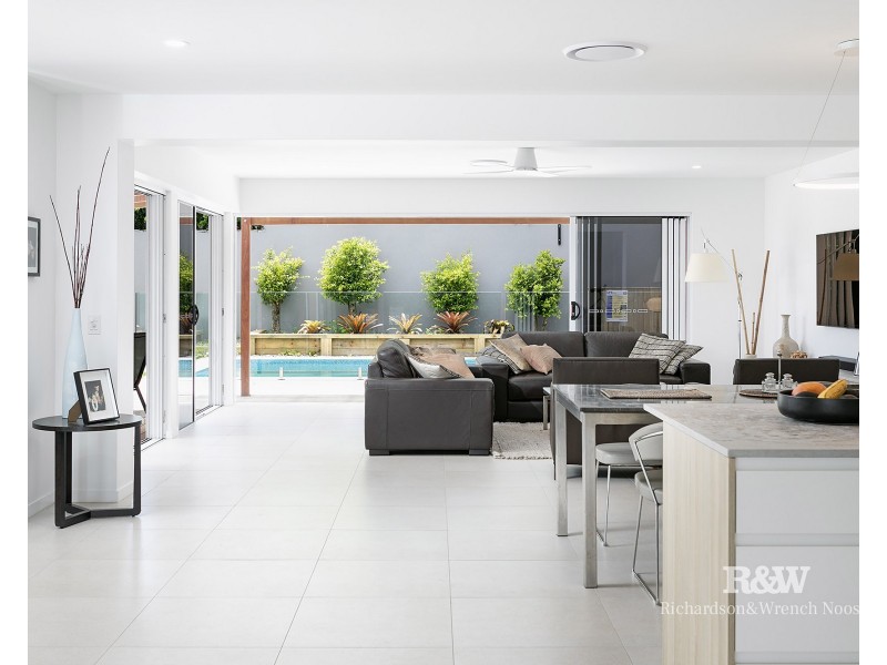 39 Nairana Rest, Noosa Heads QLD 4567