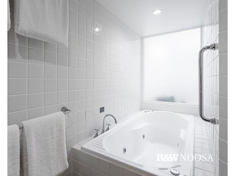 202/71 Hastings Street, Noosa Heads QLD 4567