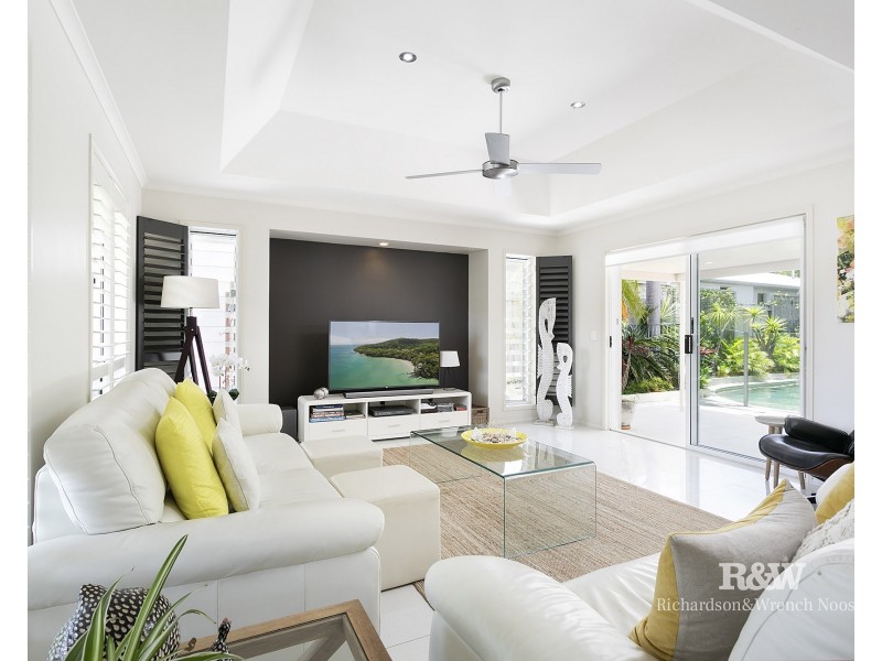 1 Seashell Place, Noosaville QLD 4566