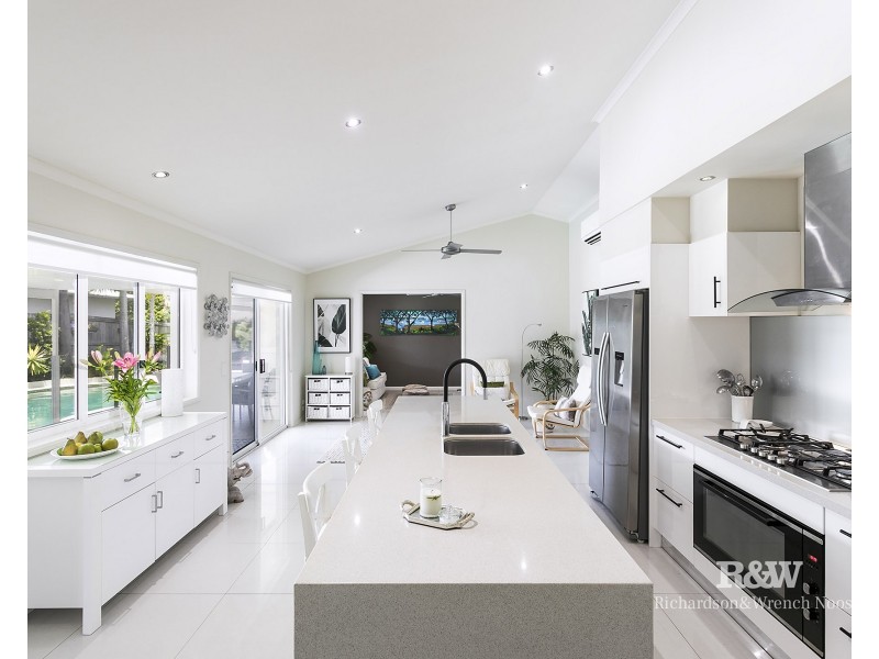 1 Seashell Place, Noosaville QLD 4566