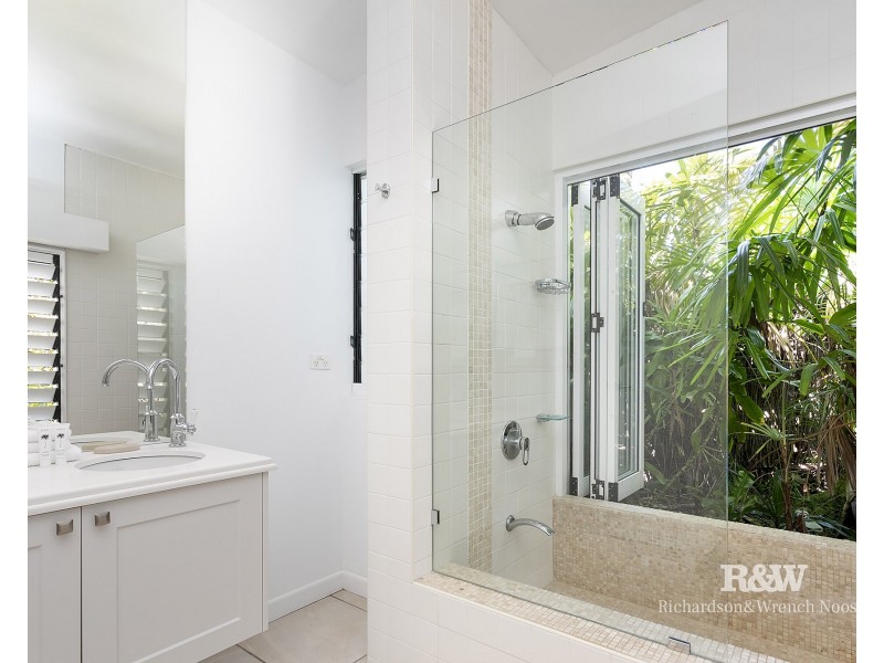 9 Cooran Court, Noosa Heads QLD 4567