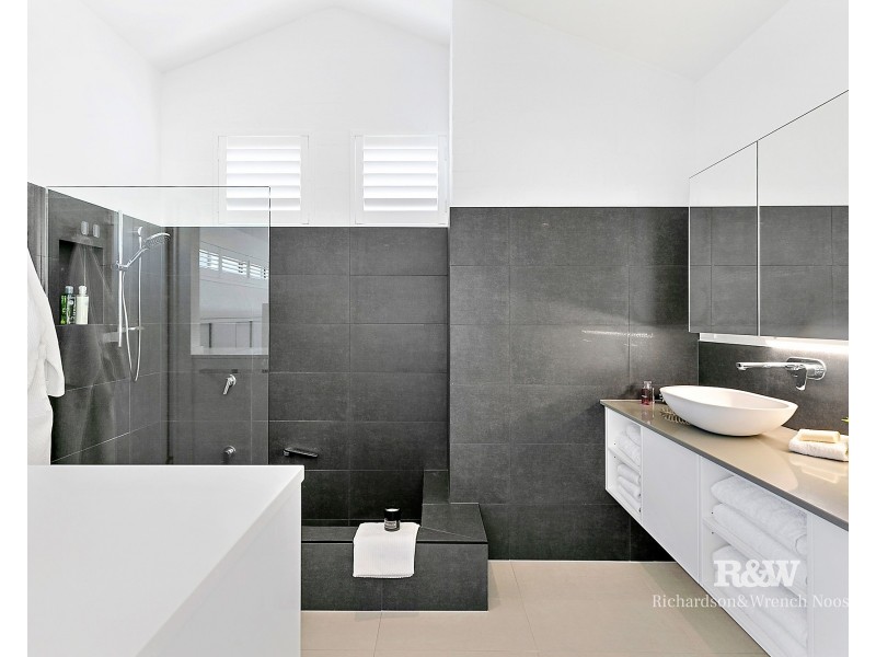 10/24 Viewland Drive, Noosa Heads QLD 4567