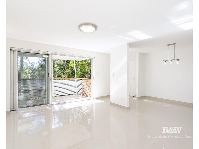 2/4 Bayview Road, Noosa Heads QLD 4567