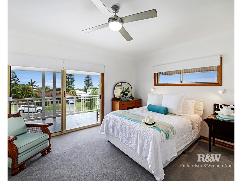 99 Persimmon Drive, Peregian Beach QLD 4573