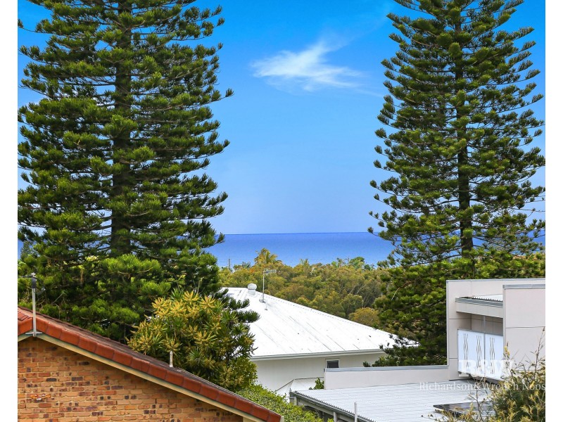99 Persimmon Drive, Peregian Beach QLD 4573