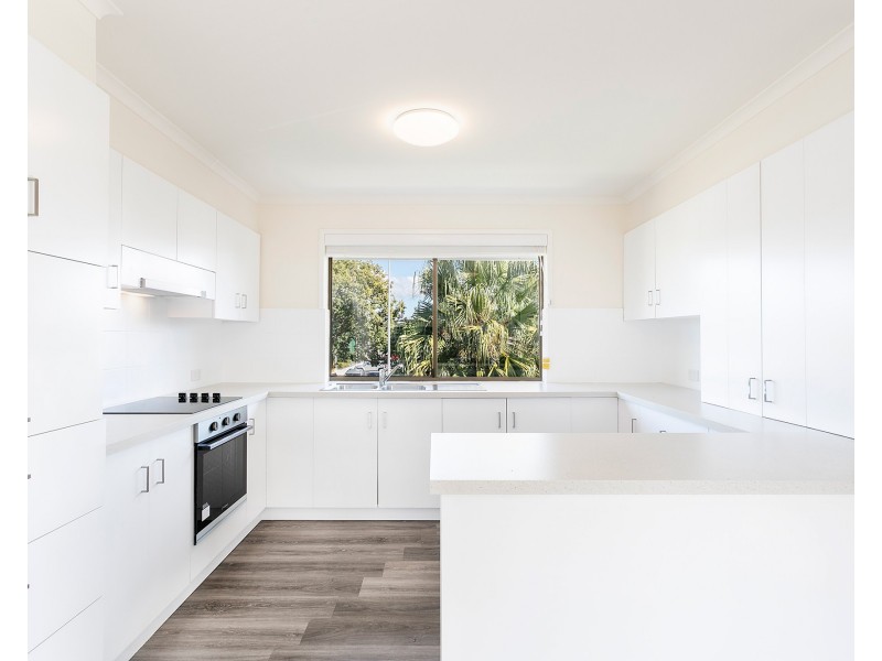 27 Mary Street, Noosaville QLD 4566