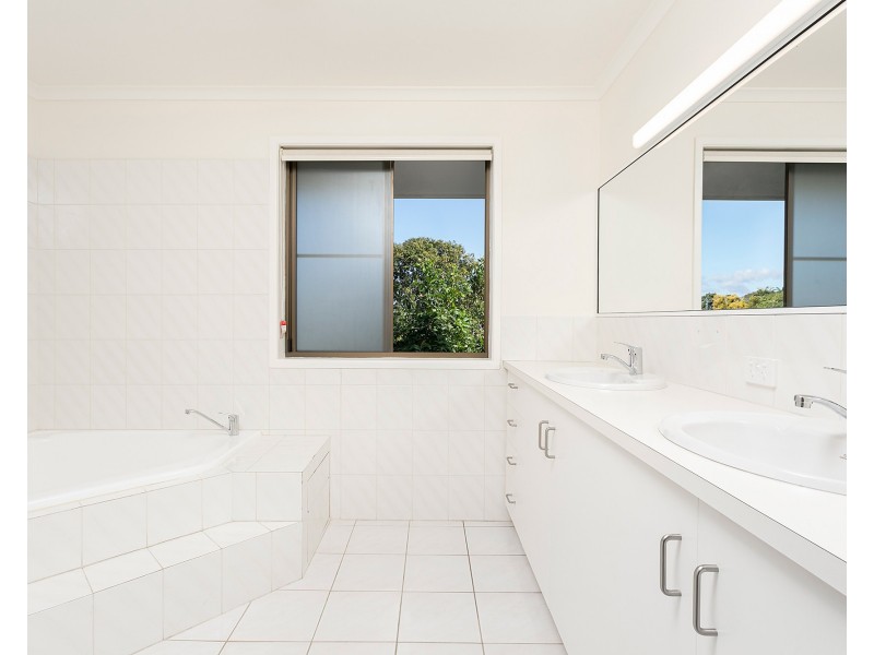 27 Mary Street, Noosaville QLD 4566