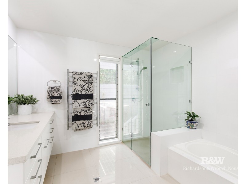 10 Nebula Street, Sunshine Beach QLD 4567