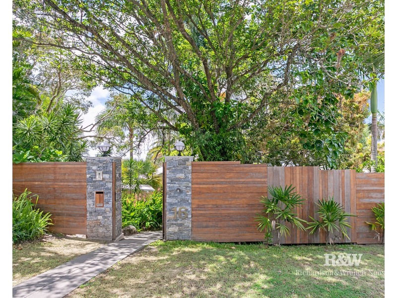 16 Belfa Place, Noosa Heads QLD 4567