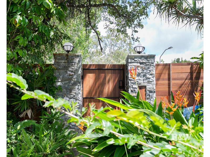 16 Belfa Place, Noosa Heads QLD 4567