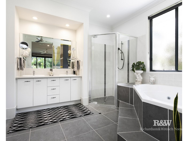 64 Devonstone Drive, Cooroibah QLD 4565