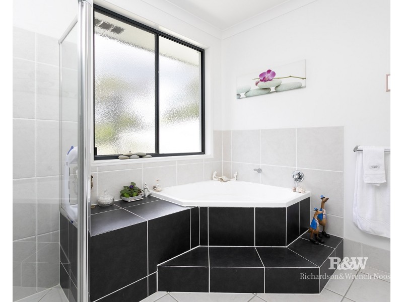 64 Devonstone Drive, Cooroibah QLD 4565