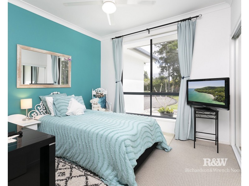 64 Devonstone Drive, Cooroibah QLD 4565