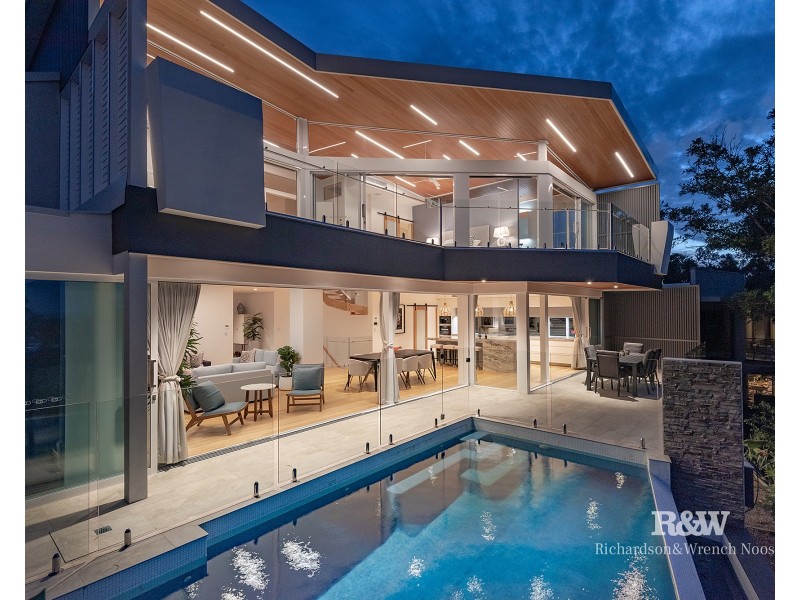 3 Natasha Avenue, Noosa Heads QLD 4567