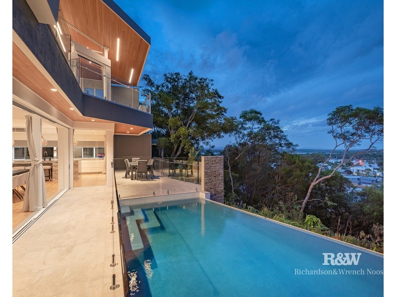 3 Natasha Avenue, Noosa Heads QLD 4567