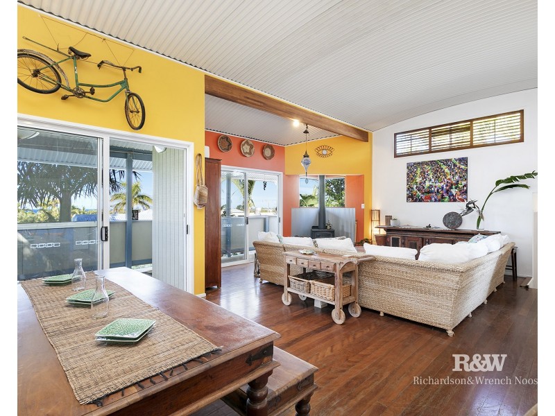 18 Pacific Avenue, Sunshine Beach QLD 4567