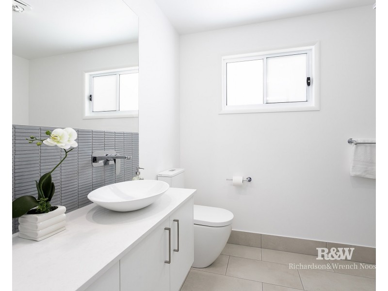 2/65 Poinciana Avenue, Tewantin QLD 4565